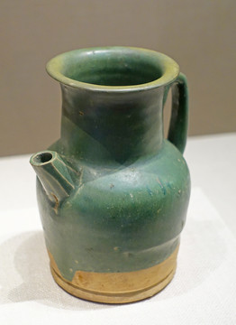 唐代绿釉壶