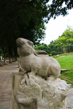 十二生肖雕像兔