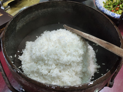 鼎罐饭