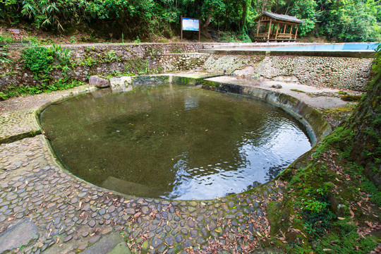 桂平龙潭国家森林公园儿童泳