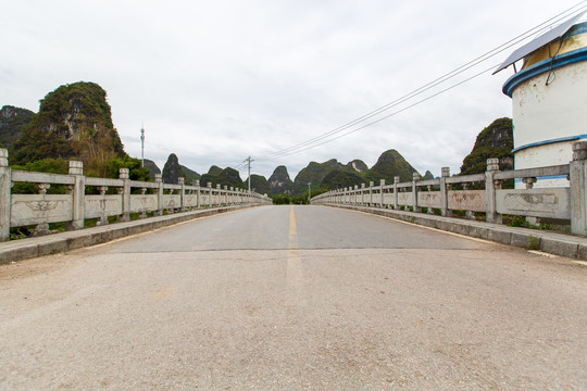 阳朔遇龙河景区龙潭码头青龙桥