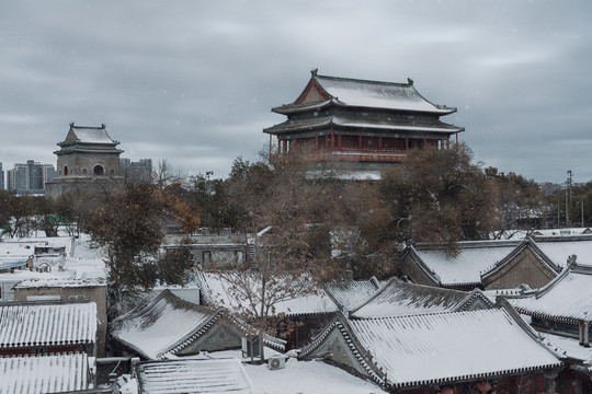 北京城市建筑鼓楼雪景