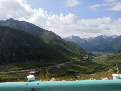 伊昭公路风光