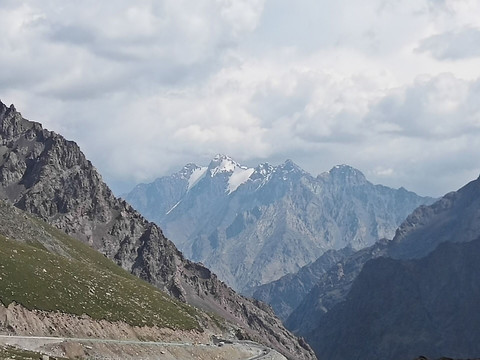 新疆天山