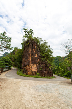 龙潭国家森林公园山体岩石