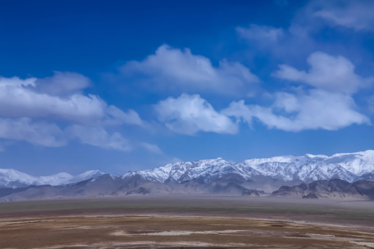 阿尔金山