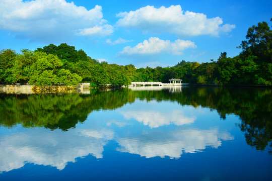 玉湖美景