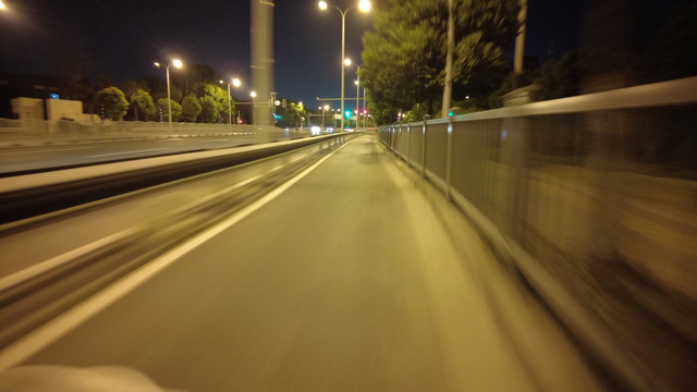 街道夜景