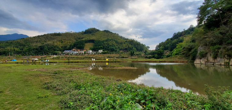 河流