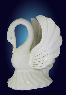 陶瓷白天鹅