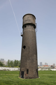 废弃水塔