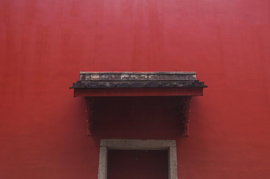 传统门檐红墙