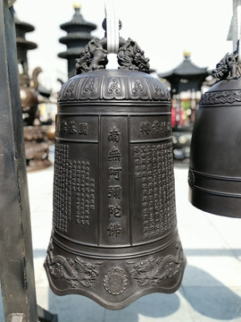 古典佛教大钟