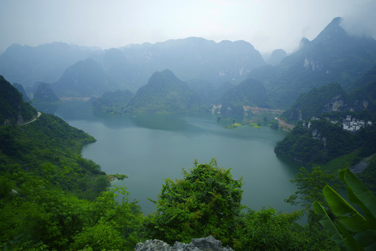 江河湖泊青山绿水