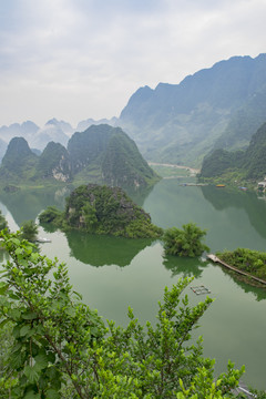 山水河流风景如画