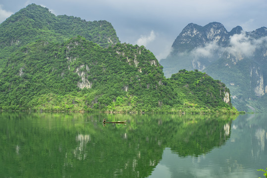 绿色自然山水风景