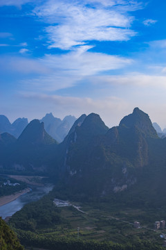 美丽天空蓝天白云群山