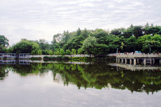 醉美虹山湖