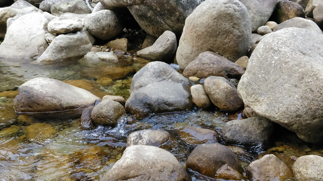 石头溪涧流水