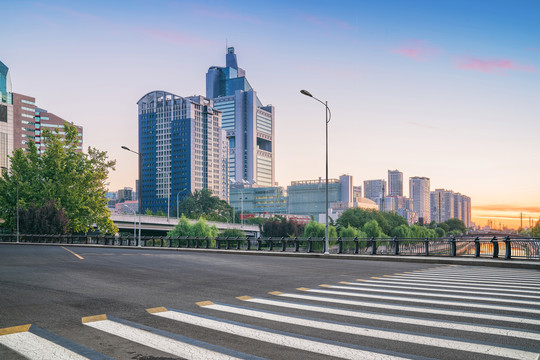 首都北京城市天际线和高速公路