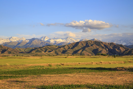 新疆东天山风光