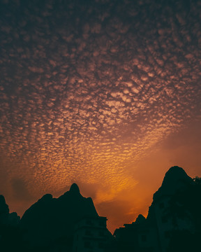 夕阳漓江