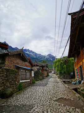 山峦村落
