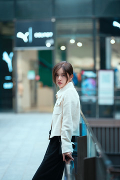 美女人像