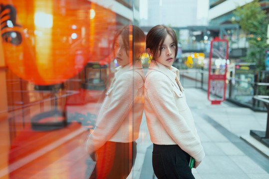 美女人像