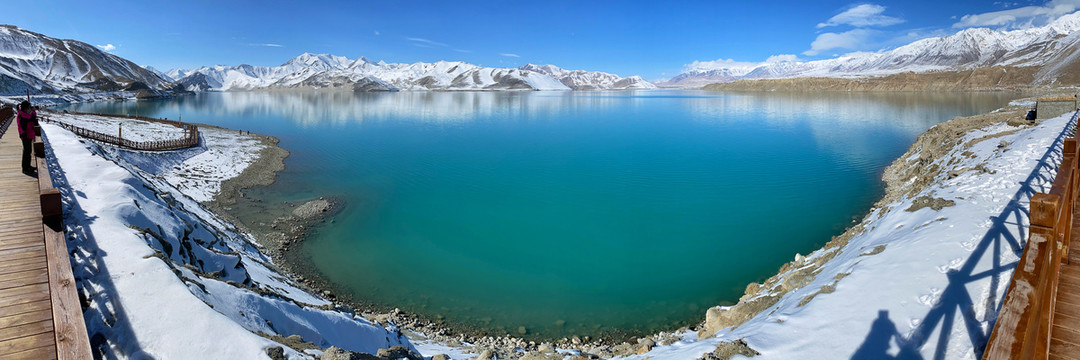 新疆白沙湖