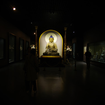 大连旅顺博物馆内的佛像