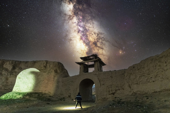 甘肃永泰古城星空银河