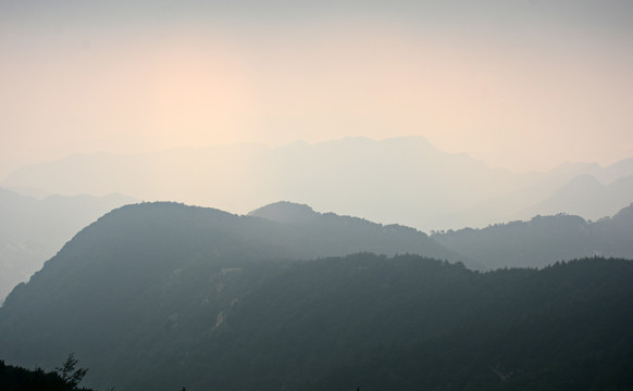 水墨远山