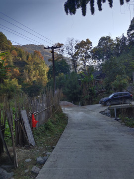 小山村