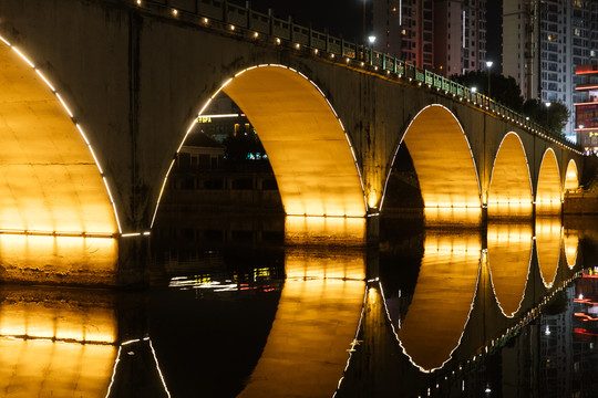 网红桥夜景