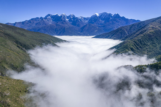 折多山千年雪山观景平台