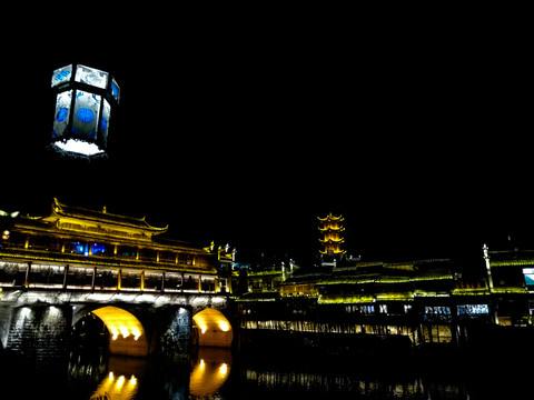 凤凰古镇夜景