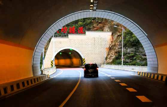 隧道连隧道