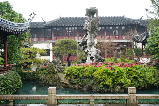 苏州园林古建筑太湖石景观