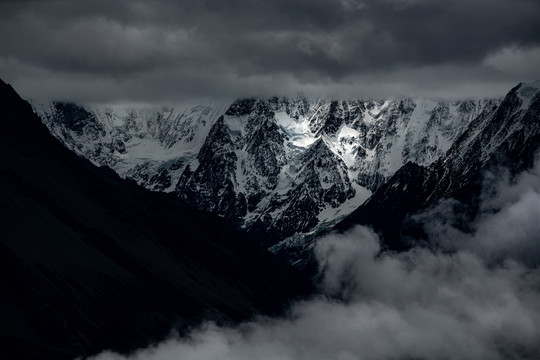 梅里雪山