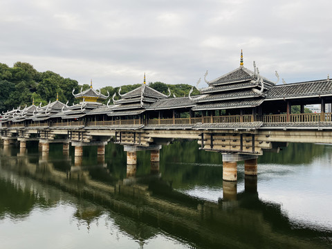 水上建筑