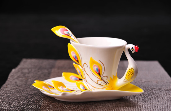 孔雀艺术咖啡杯