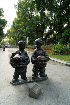 广州沙面街头雕塑
