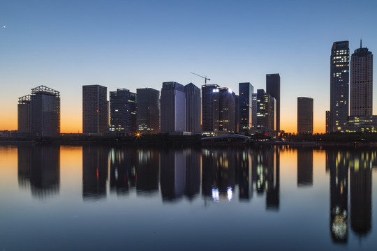 天津滨海新区于家堡商区夜景倒影