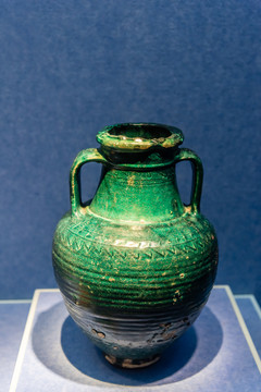 唐代波斯绿釉陶壶