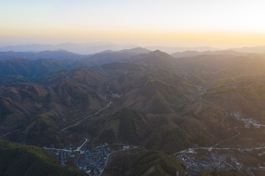 航拍秋色四明山