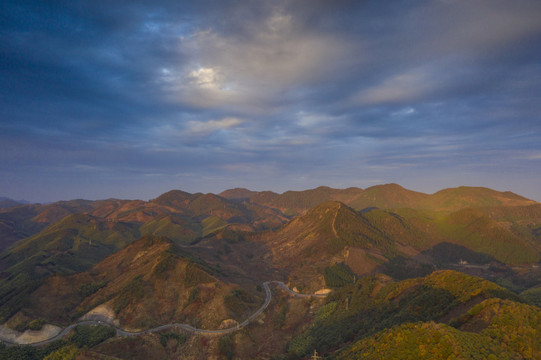 航拍秋色四明山