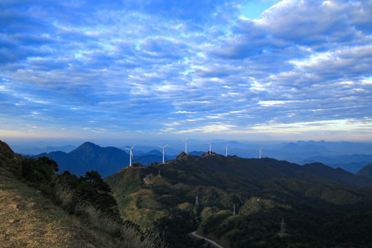 罗定风车山