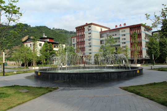 中学喷泉