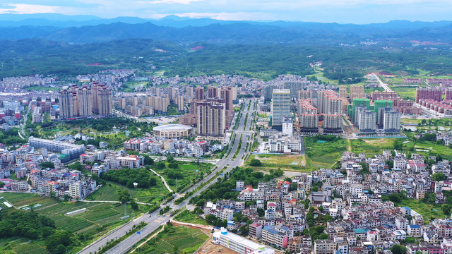 航拍江西省吉安市遂川县县城风光